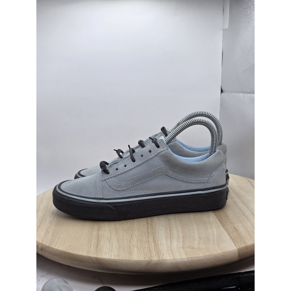 Womens size 6 - Vans Off The Wall, Gray Low Top Sneakers
